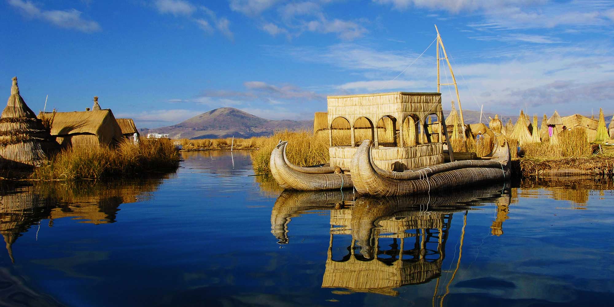 THE HIGHEST NAVIGABLE LAKE IN THE WORLD